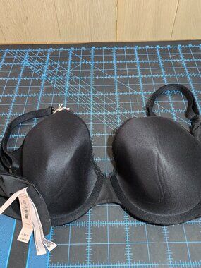 Victorias Secret Black T Shirt Bra 34DD Smooth Underwire